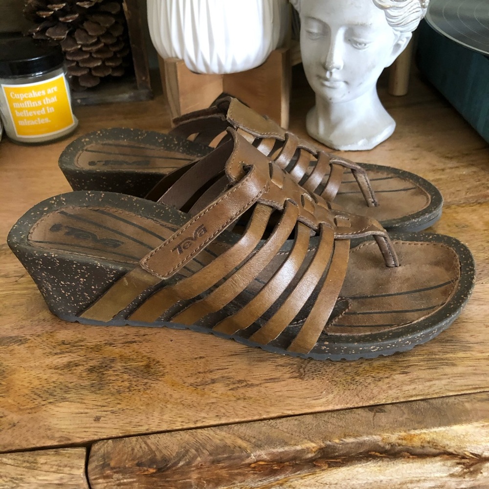 WOMEN'S TEVA WEDGED CABRILLO THONG, TAN